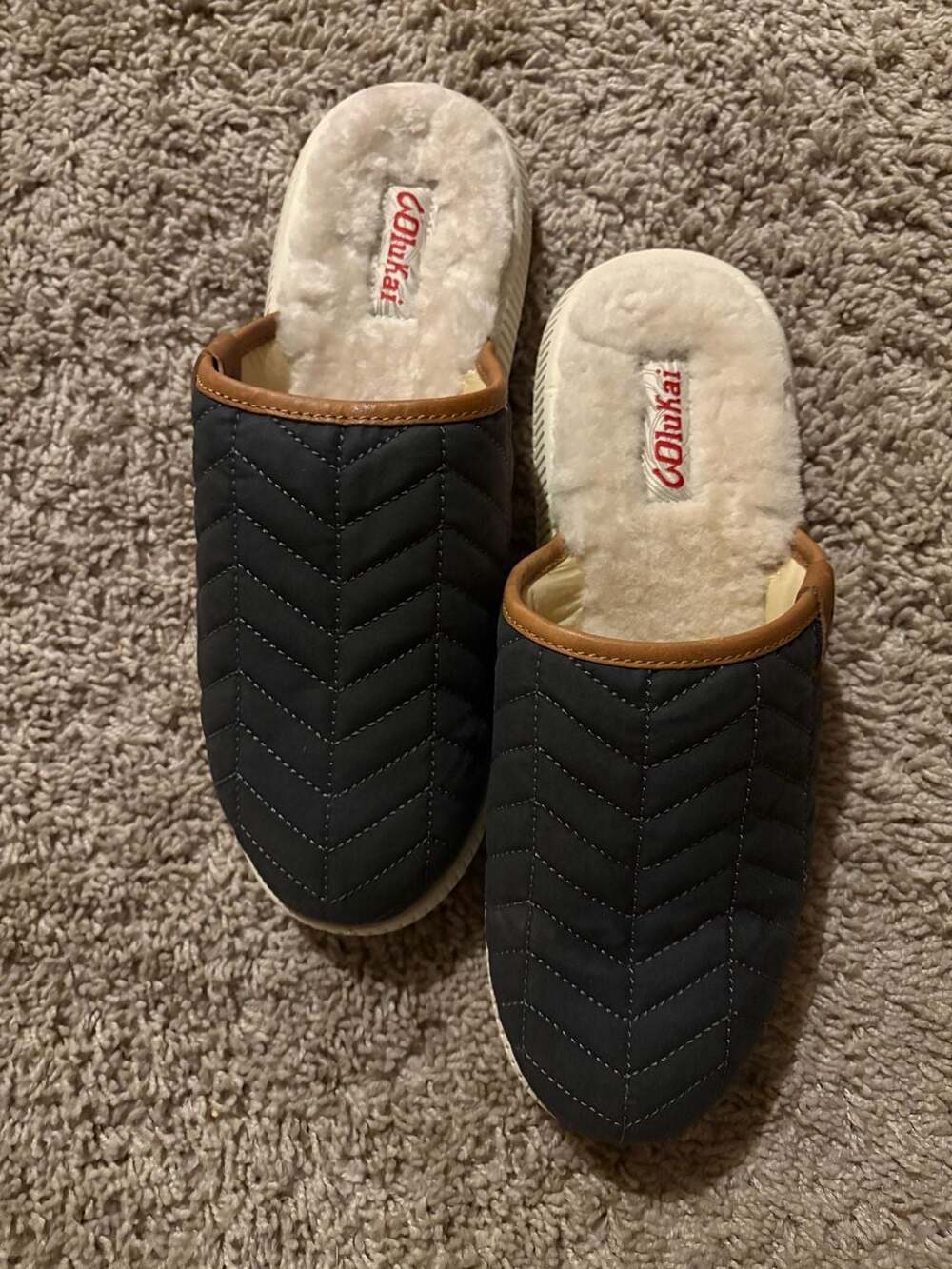 OluKai Mui Quilted Slip-On Slippers Men's Size 9